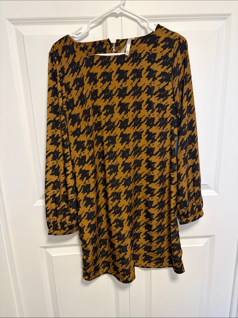 2 for $30 - Mona B - Brown and Black Houndstooth Long Sleeve Dress